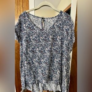 🌺Floral, bohemian top, size 2X.